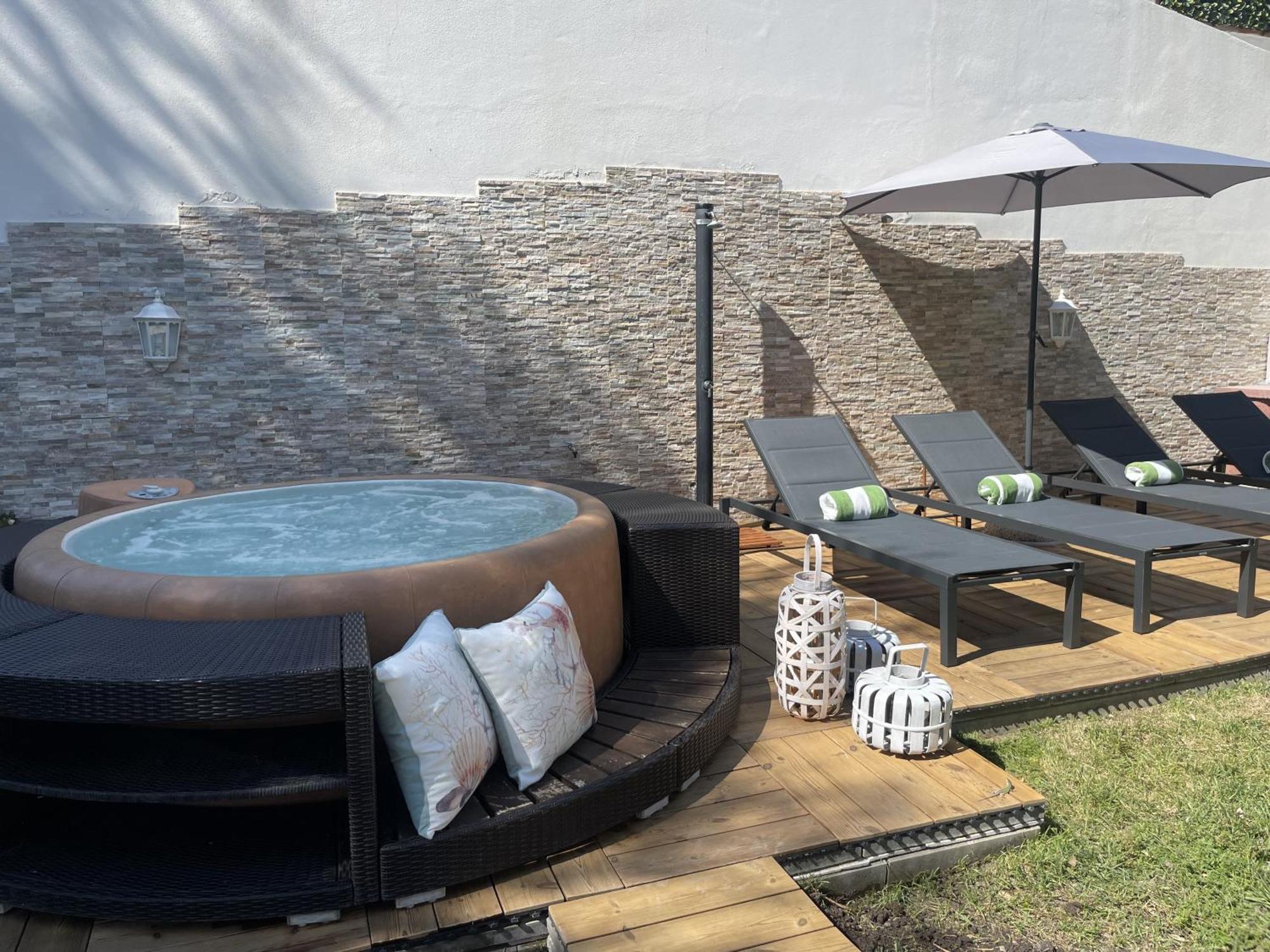 Villa Bianca A Few Steps By The Sea With Exclusive Garden & Jacuzzi ลีวอร์โน ภายนอก รูปภาพ